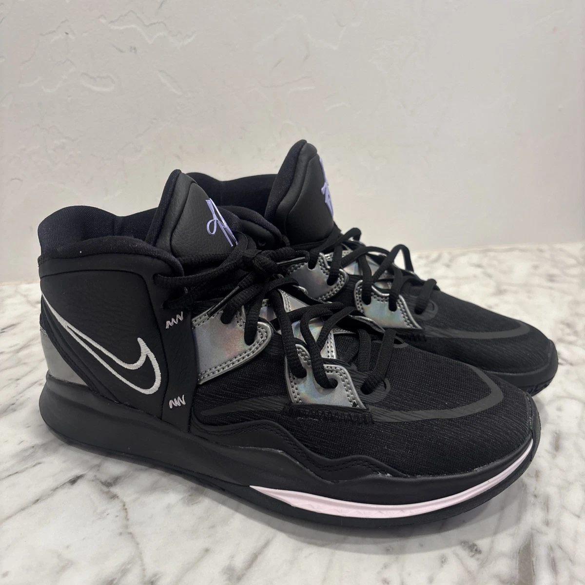 Preços baixos em Nike Kyrie Infinity Black Metallic Silver | eBay