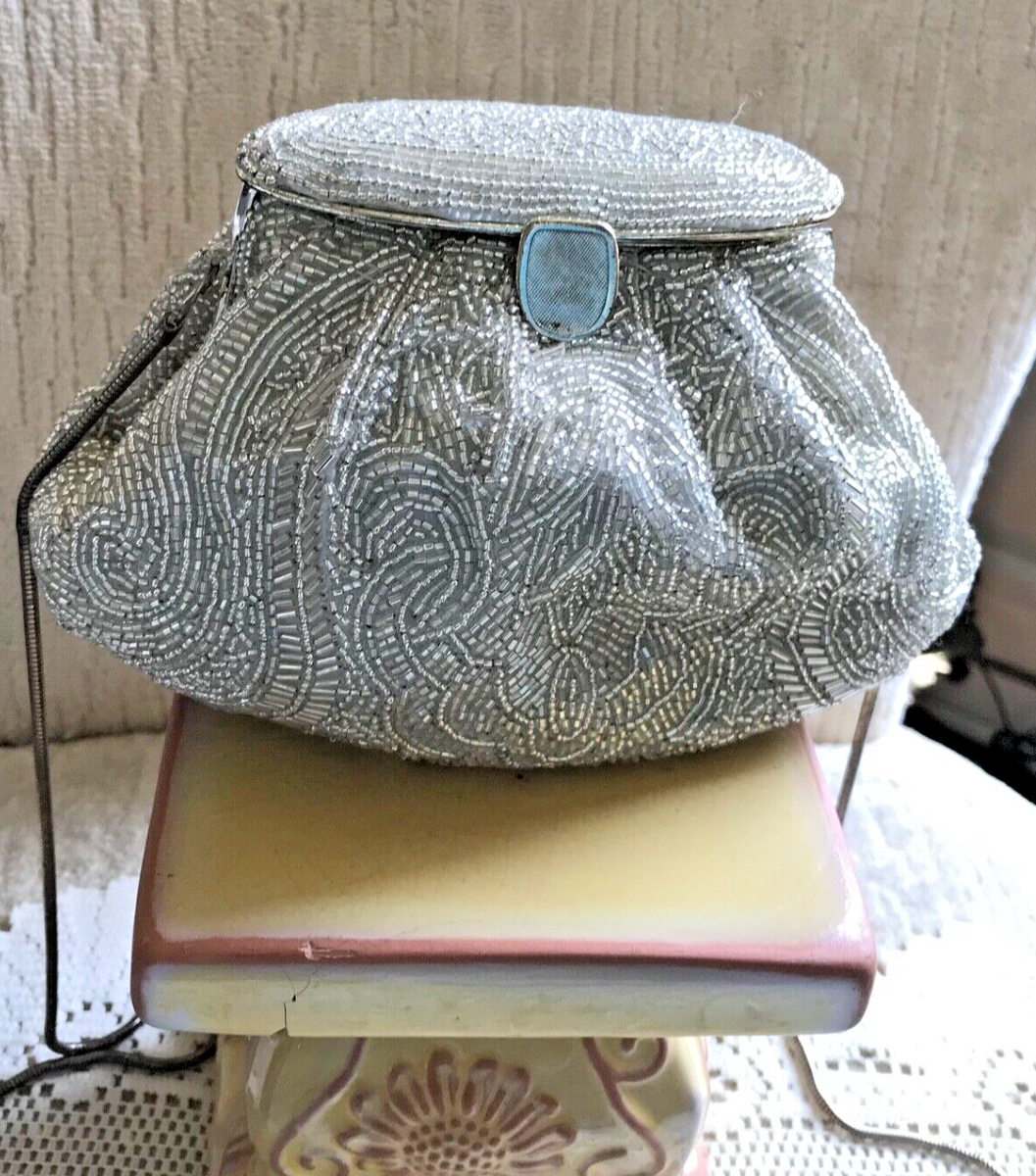 VTG La Regale Handmade silver deco Beaded Evening Purse silver