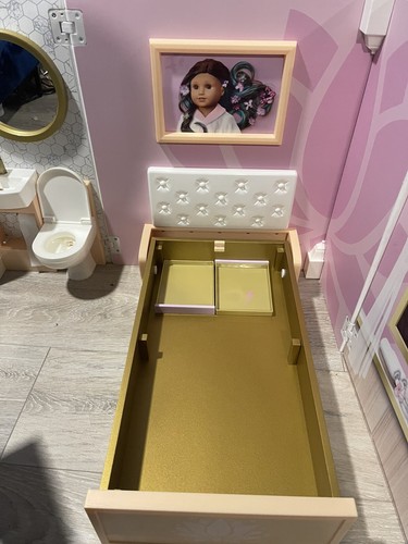 American Girl Doll Luxury Hotel & Spa with bed toilet sink for 18" doll - Picture 4 of 13