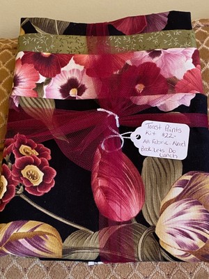 Timeless Treasures Toast Points 3 Quilt Fabric LET'S DO LUNCH Bloom Willow Pansy