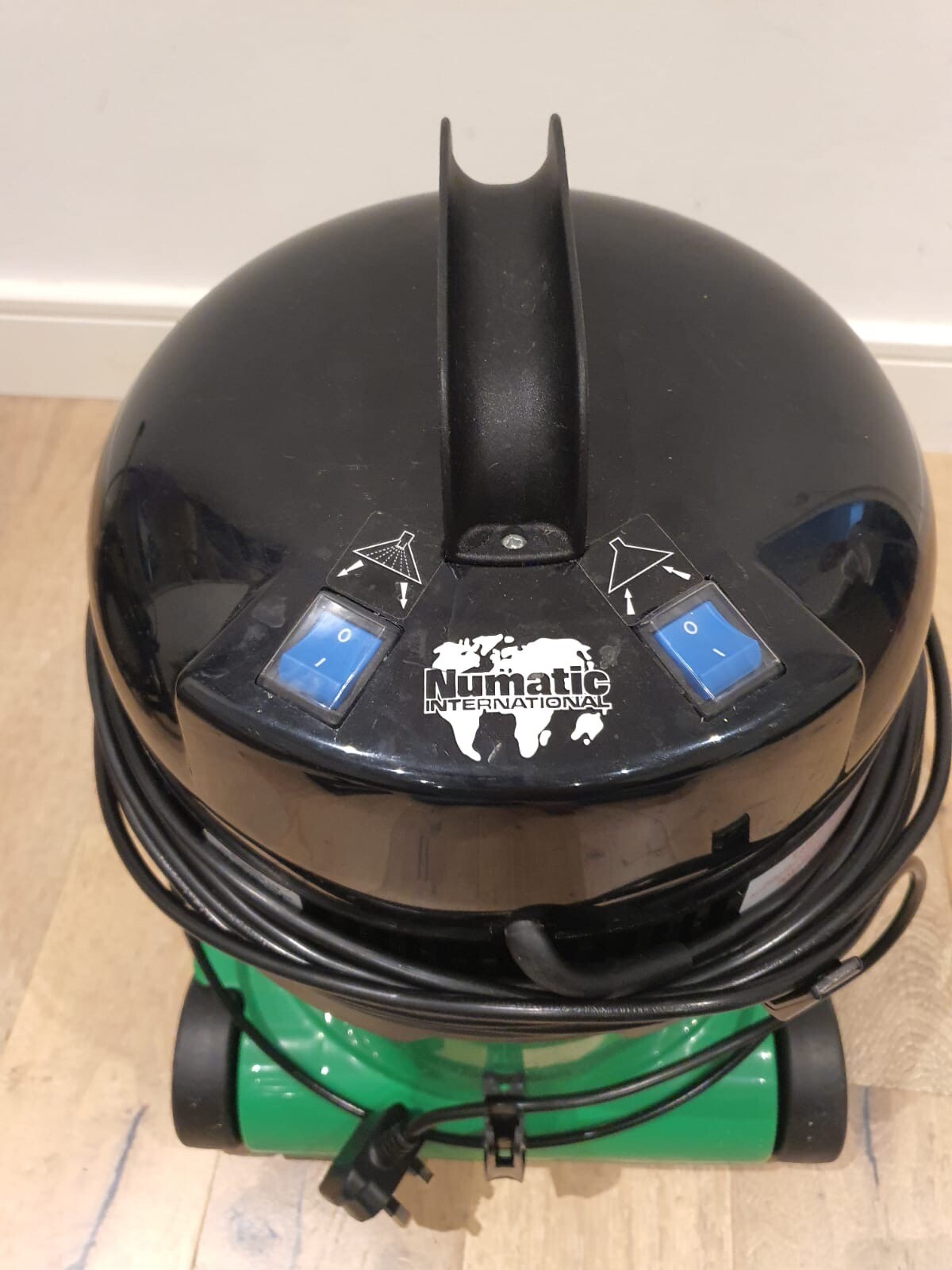 GVE370 Wet & Dry Vacuum & Carpet Cleaner eBay