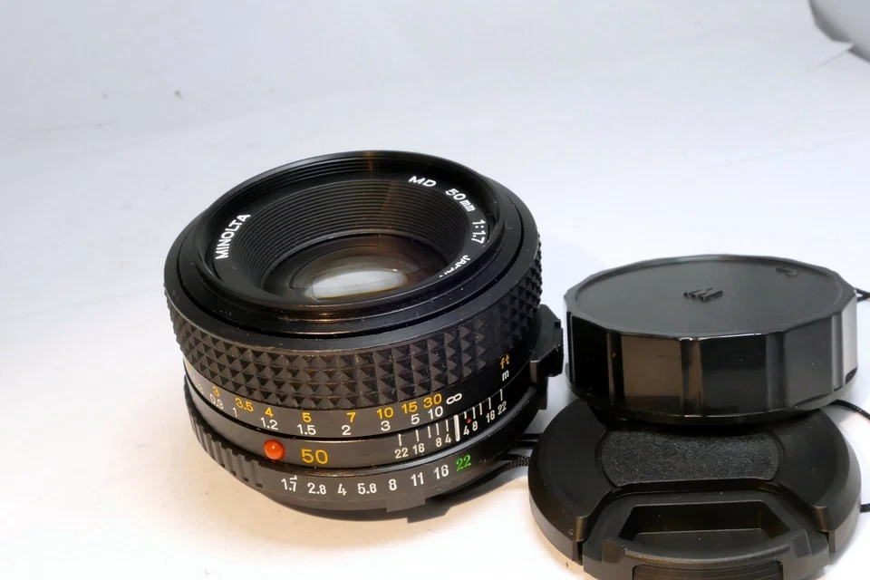 Minolta 50mm f1.7 MD manual focus with couple spots of fungus webbing works good - Image 2 of 4