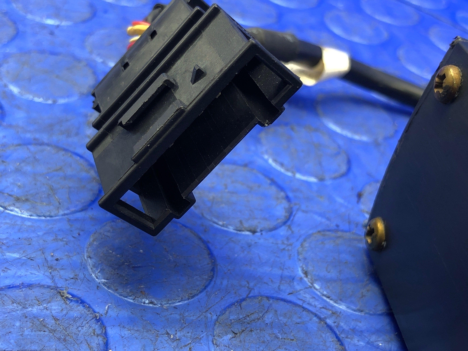 LAMBORGHINI GALLARDO OEM USB PORT STORAGE UNIT