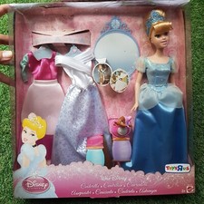 2010 Disney Princess Cinderella Fashion Gift set With Two Extra Dresses,two Mice
