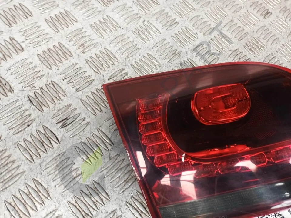 2003-2008 VOLKSWAGEN GOLF Left Taillight 5K0 945 093 J - Image 2 of 4