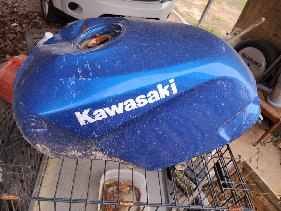 88-07' Kawasaki Ninja 250 R Fuel Tank - Image 4 of 4