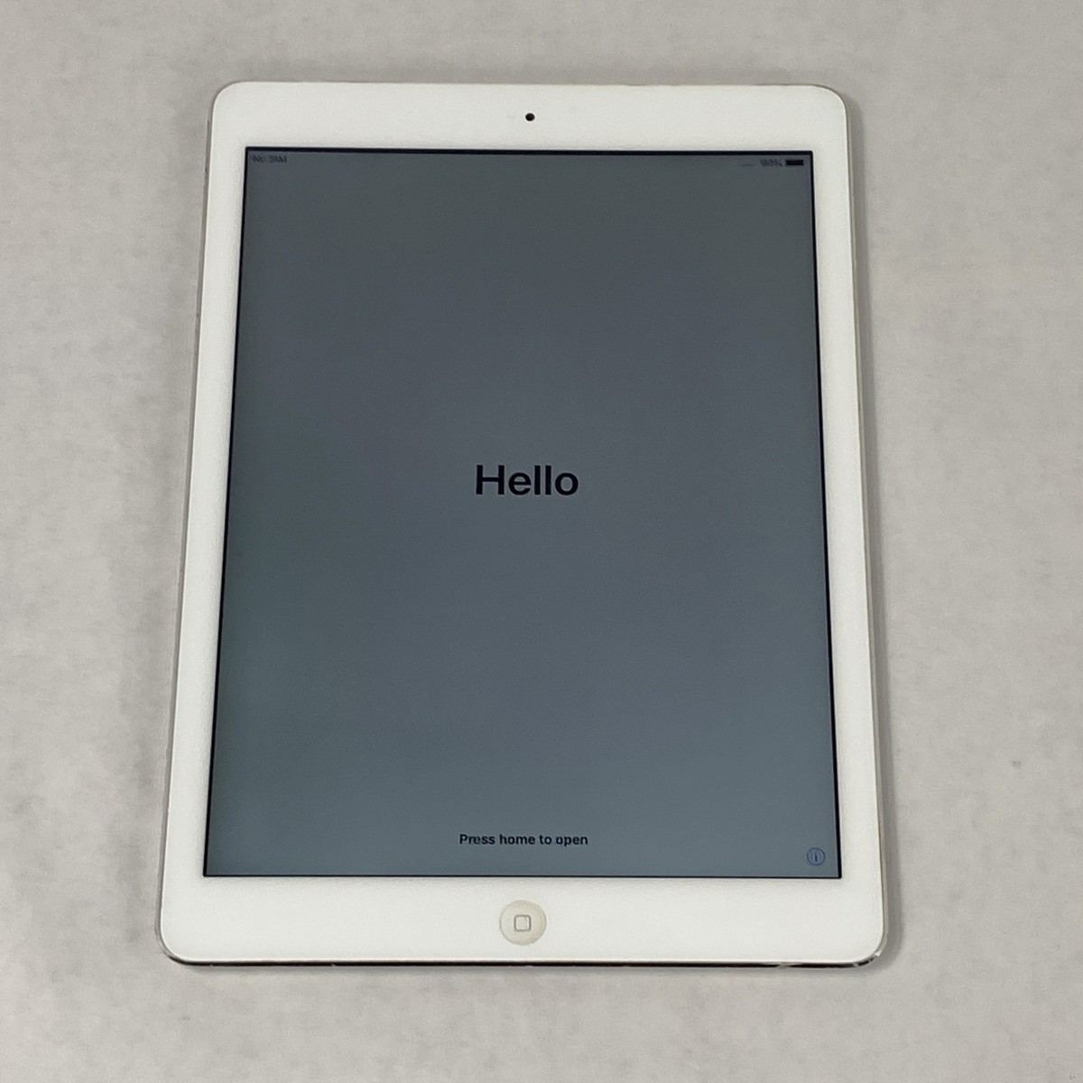 Apple iPad Air 1st Gen A1475 16GB Unlocked Wi-Fi 9.7