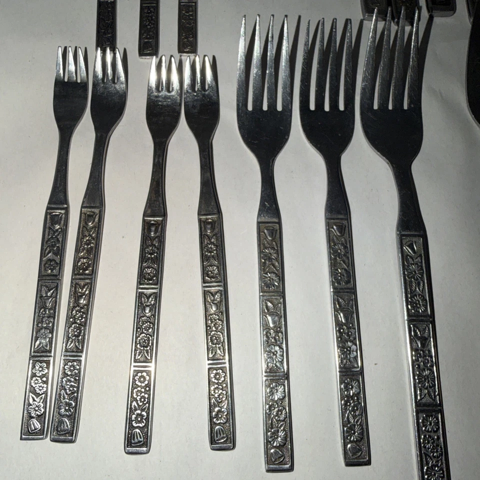 Conjunto de 29 peças de talheres de aço inoxidável NORTHLAND Spring Fever feitos na Coréia - Imagem 2 de 4