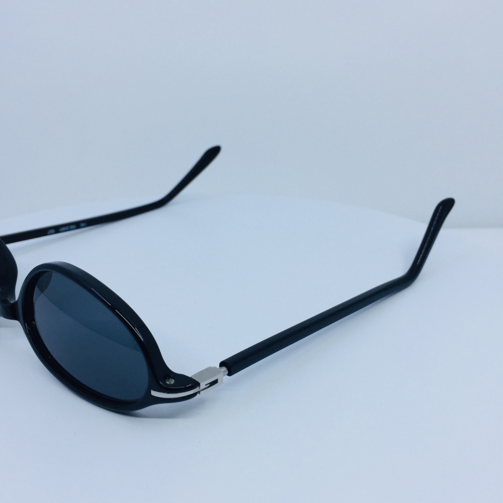 New Vintage GUCCI 2460 Sunglasses GG 2460 C. 807 Shiny Black 48-15mm Made Italy thumbnail 9