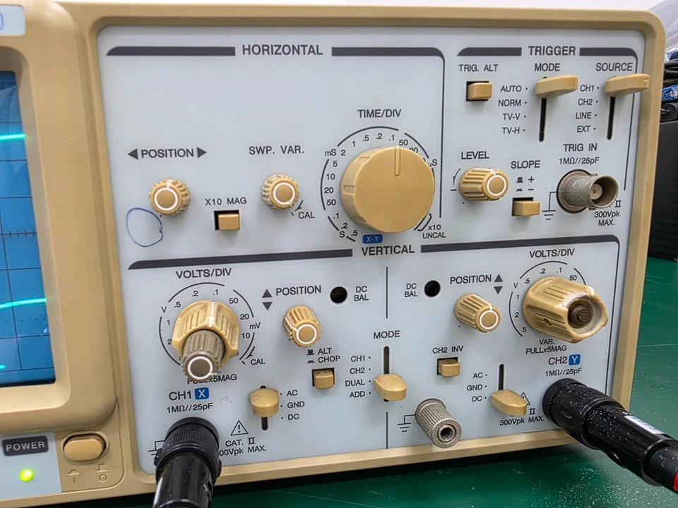 GOS-620 20MHz 2CH Analog Oscilloscope, GWINSTEK - Image 3 of 4