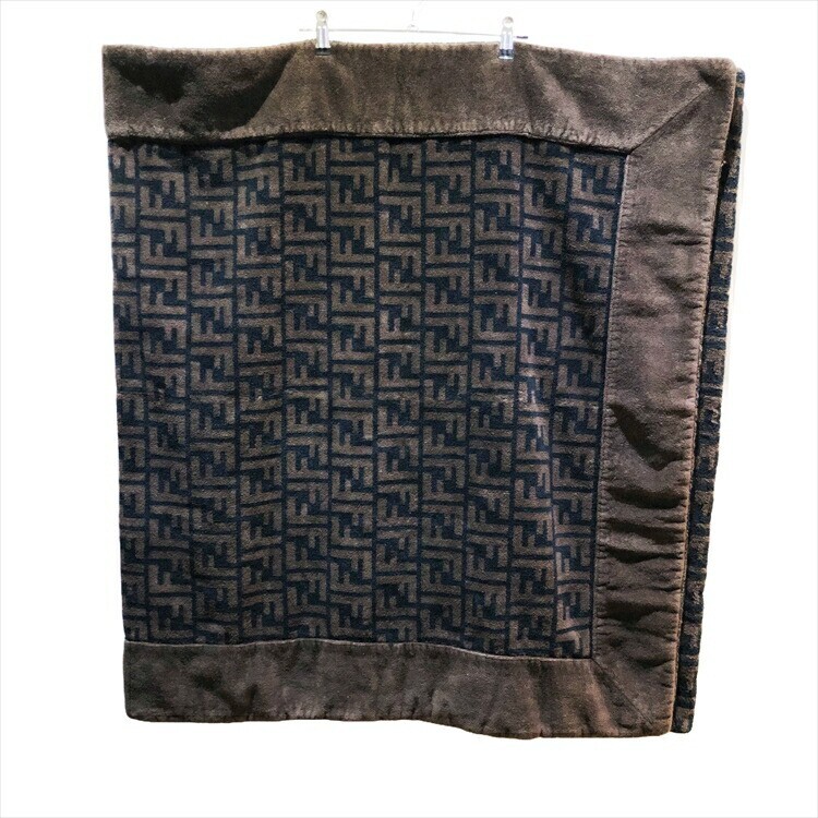 布団・毛布 FENDI TOWEL BLANKET 140x200 布団・毛布 FENDI TOWEL BLANKET 140x200 布団・毛布 FENDI TOWEL