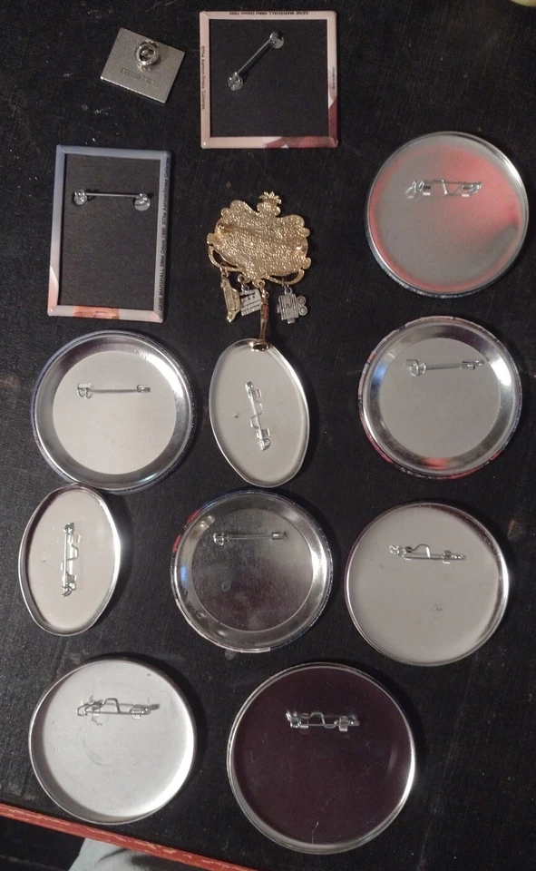 Lote de 13 prendedores genéticos coleccionables de Ashton-Drake Galleries Foto 2 de 2