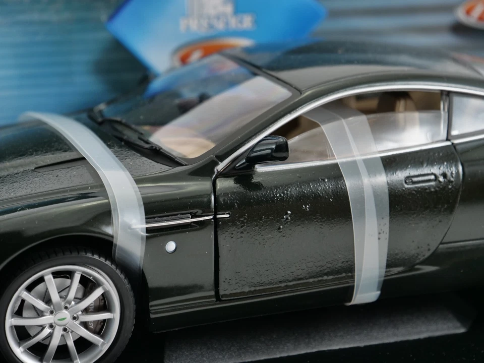 Solido 1/18 Aston Martin DB9 2004 - Immagine 3 di 4