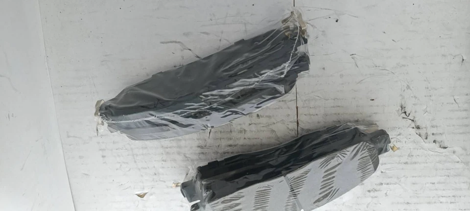 Pastillas de freno delanteras de cerámica para Nissan Leaf 2018-2022 izquierda derecha D1060-5TA0A Foto 2 de 2