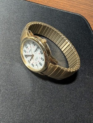 TIMEX Men s 36MM INDIGLO Easy Reader WR30M WATCH Date Day Gold 02 New Battery