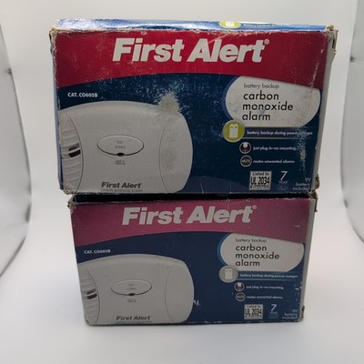 Pack of 2 First Alert CO605B Carbon Monoxide Plug-In Alarm with Battery Backup