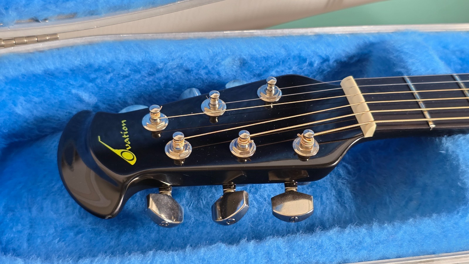 Excellent (International shipping) Ovation Balladeer 1861 (1985-86 yr ) Solid A