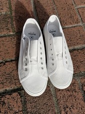 Hurley Chloe White Canvas Slip On Women's Sneakers Low Top Rubber Sole