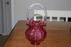 VINTAGE FENTON GLASS CRANBERRY VERTICAL MELON RIBS BASKET W/ HANDLE