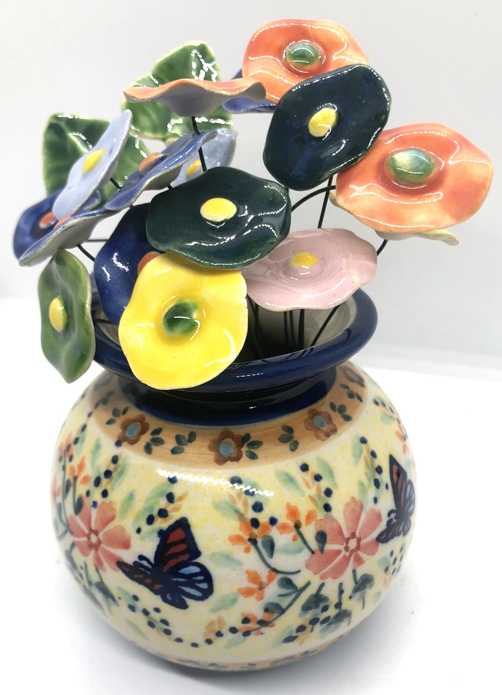 Polish Pottery Round Vase Viktoria 18 Mixed Polish Ceramic Flowers & 2 Leaves