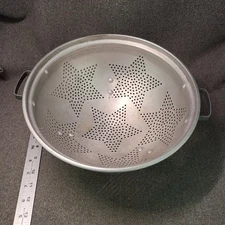6-Star Colander Strainer 11" 3-Footed with Handles, MCM Decor Aluminum Vintage
