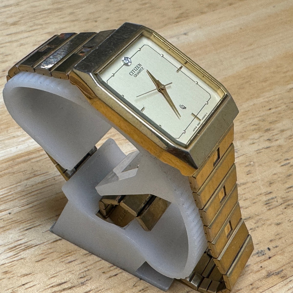 VTG Citizen Quartz Watch 4031-491033 Men Gold Tone Rectangle