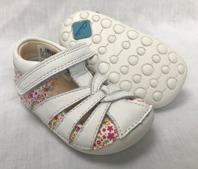 clarks cruising shoes