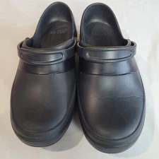 CROCS Women's Mercy Slip Resistant Work Clogs Size 9 M Black 10876