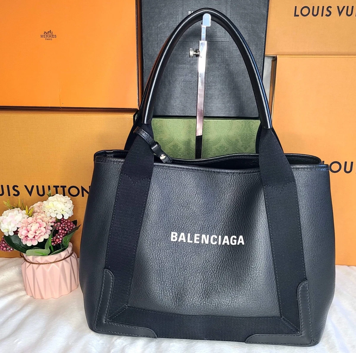 Navy hotsell cabas balenciaga