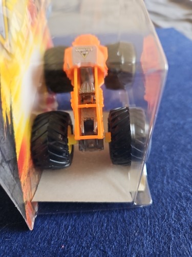 2025 Series 43 Monster Jam El Toro Loco Training Truck Spin Master Trainer 1:64 - Bild 4 von 6