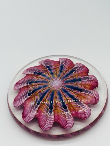 Pisapapeles Epiphany Glass Studio - Imagen 4 de 6