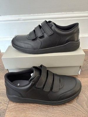 Clarks Daze Step 2 Jugendliche Jungen schwarze Lederschuhe - Größe UK 4 G - neu im Karton