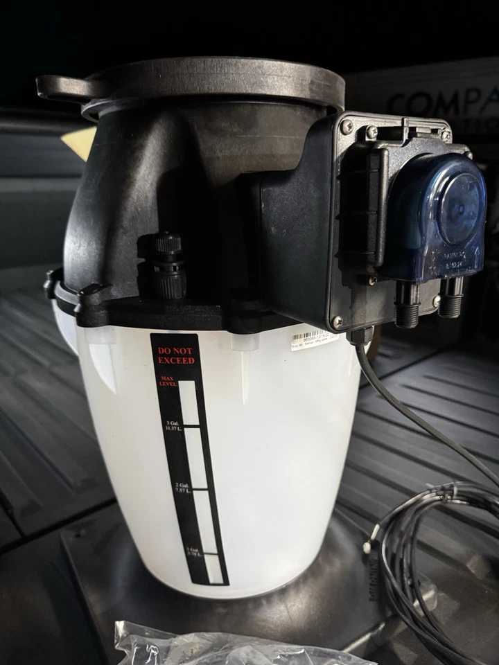 Tanque de ácido Pentair IntelliChem 522472 con bomba montada | Automatizado Pool Chem Mgmt Foto 4 de 4