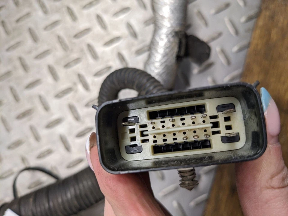 Жгут проводов для 2WD 2011 Ford F-150 6,7 л 1149934 - Изображение 3 из 4