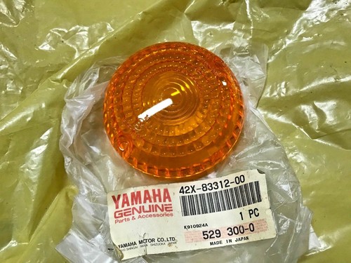 NOS Yamaha Flasher Signal Lens Set – 4 Pack, Fits T90 T90D RX100 RX125, P/N 1V1-83312-00