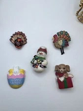 Vintage Lot Brooch Different Brands- Brooch Lot For Sale- Vintage Holiday Brooch