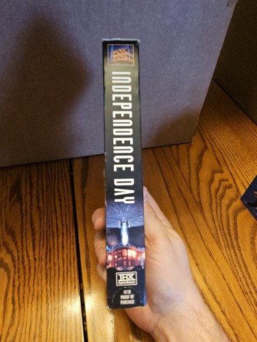 Independence Day (VHS, 1996, Five Star Collection) - Picture 2 of 9