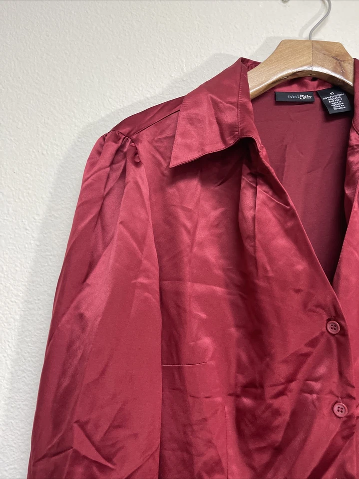 Blusa East 5th Para Mujer Nueva Con Etiquetas, Talla 10, Roja Elegante Botón Delantero Manga Larga Poliéster Foto 3 de 4
