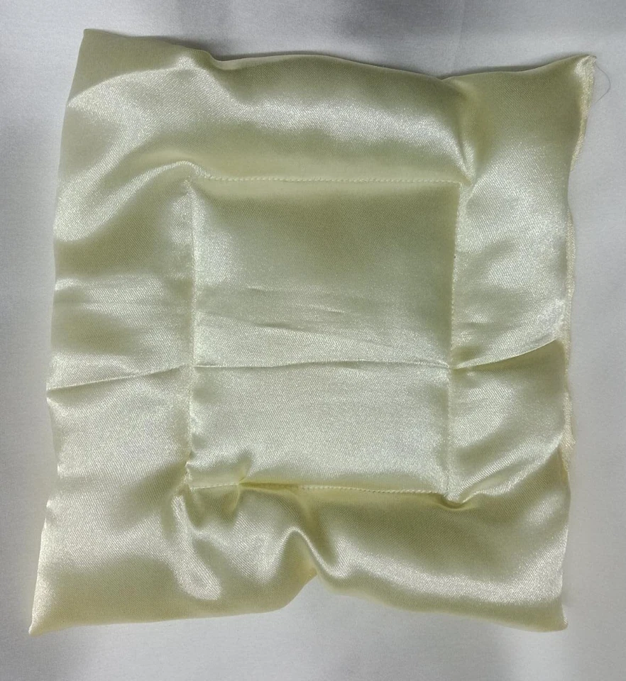 Juego de cama decorativo Gaddi Laddu Gopal Kanha Ji con almohadas y manta EE. UU. Foto 3 de 4