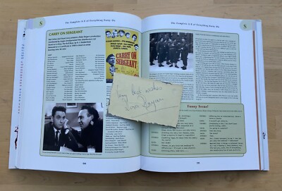 Eine ORIGINAL Signatur von CARRY ON's Dora Bryan (Buch nicht enthalten)