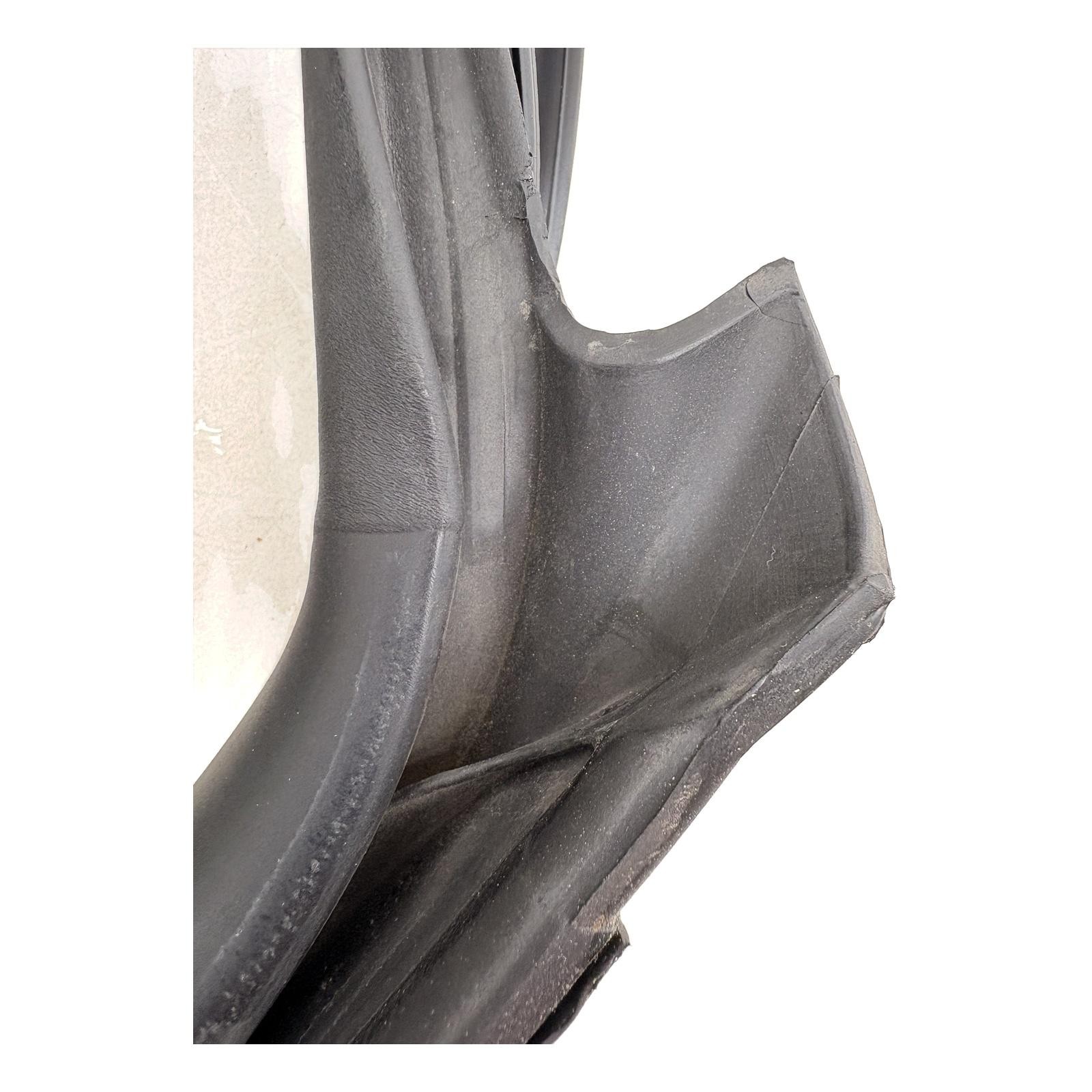 Maserati Ghibli 2014-2019 Front Left Outer window scraper seal P/N 670036937