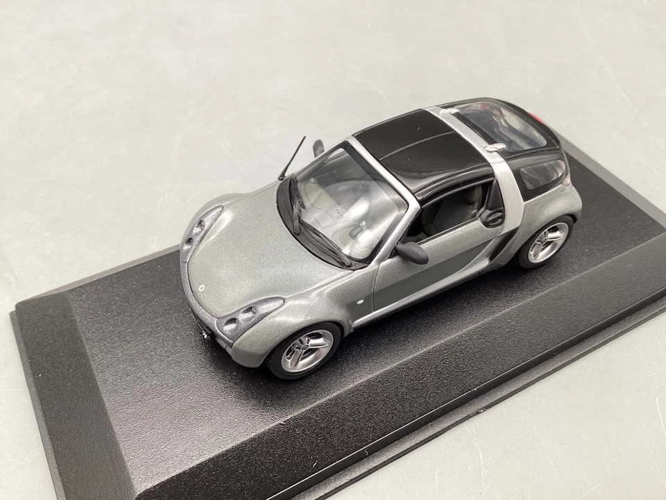 Modellautos 1:43 Minichamps Smart Roadster Coupe glance grey mit OVP - Bild 2 von 4