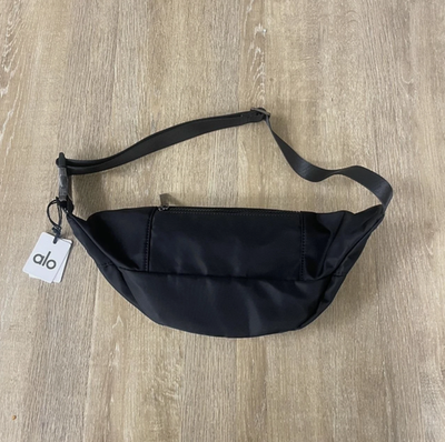 【新品】alo yoga ベルトバッグExplorer Fanny Pack 黒 Alo Yoga Explorer Belt Bag Black – Crossbody Fanny Pack Waist