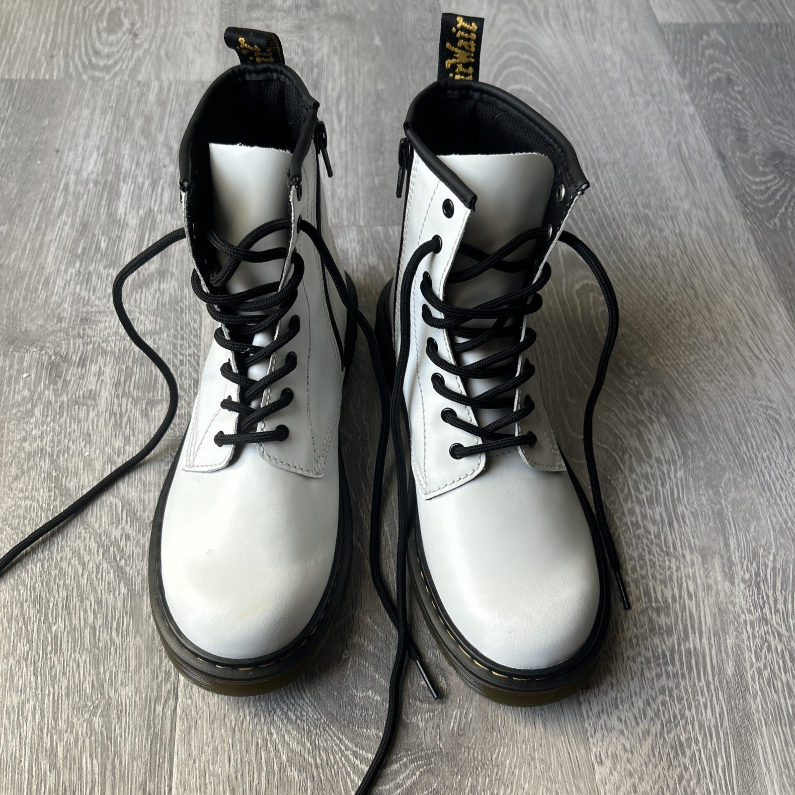 Dr. Martens Lace Up 1460Y Doc Combat Boots Women's Size US 6 Womens White