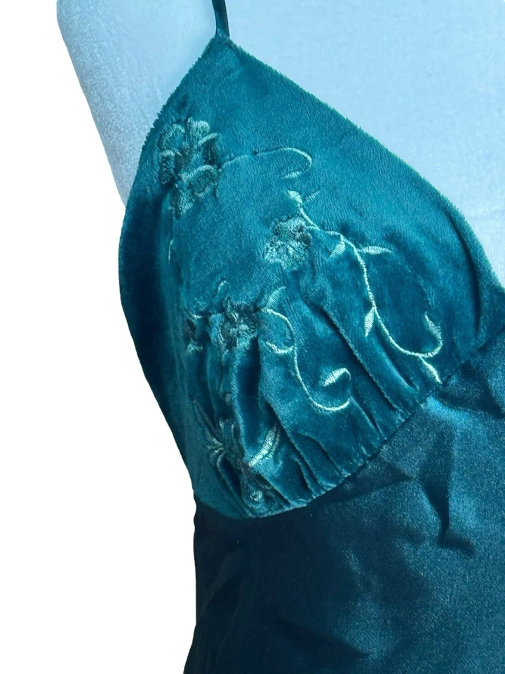 Y2K Green Satin Velvet Floral Embroidered Cami Top Fairycore Romantic Sz M-L - Image 3 of 4