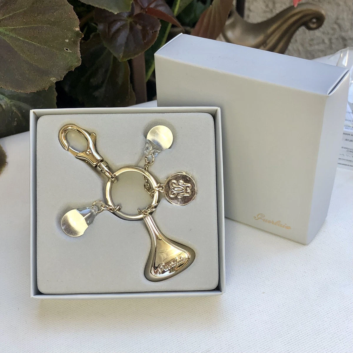 L’instant mode : le coq sportif x Guerlain La Petite Robe Noire, les