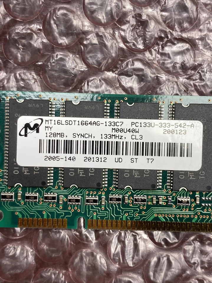 Micron 128MB DS 64 3.3V Gold DIMM, MT16LSDT1664AG-133C7 - Image 4 of 4