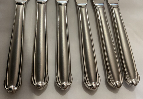 Mikasa Classico Satin (Stainless) Steak Knife Individual Hollow Serrate HC - Picture 3 of 3
