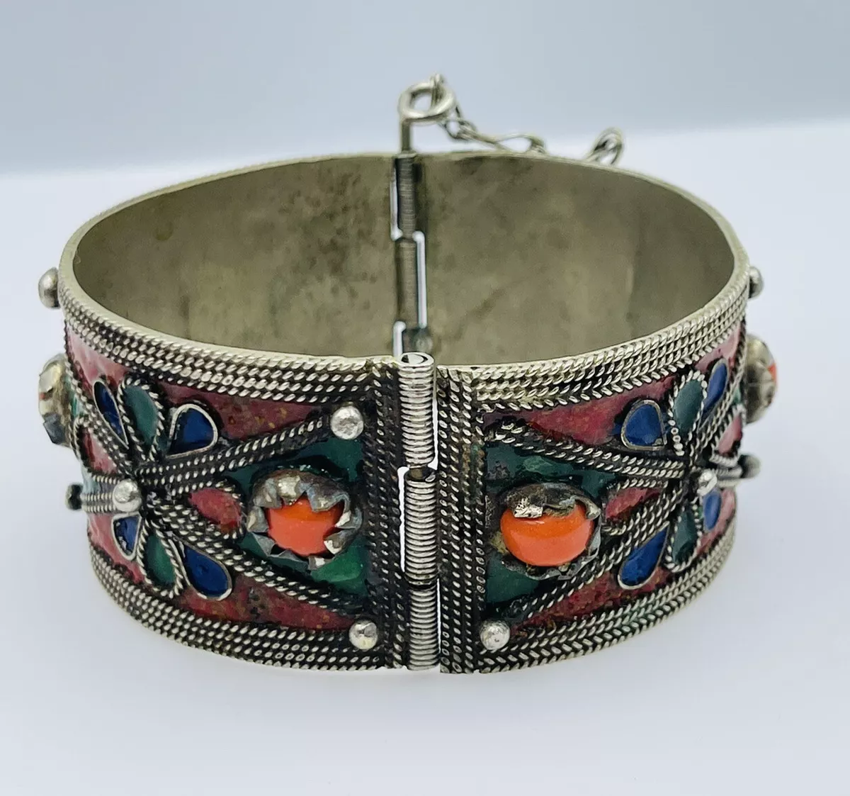 Berber bracelet shop