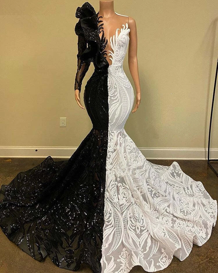 Untraditional Black and White Ball Gown Gothic Wedding Dress Bridal Long  Sleeves Plunging Neckline Lace - Etsy